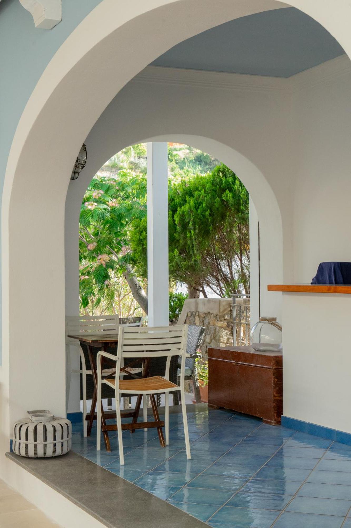 Villa Acacia Ponza Exteriör bild