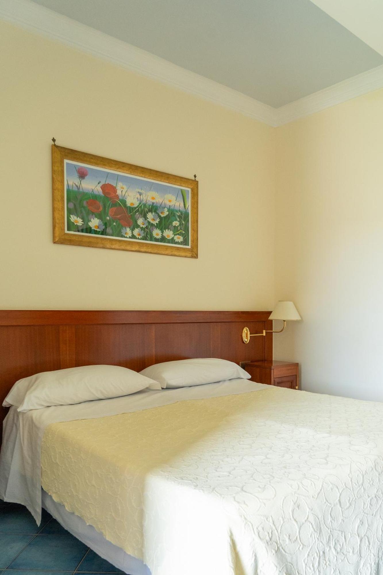 Villa Acacia Ponza Exteriör bild