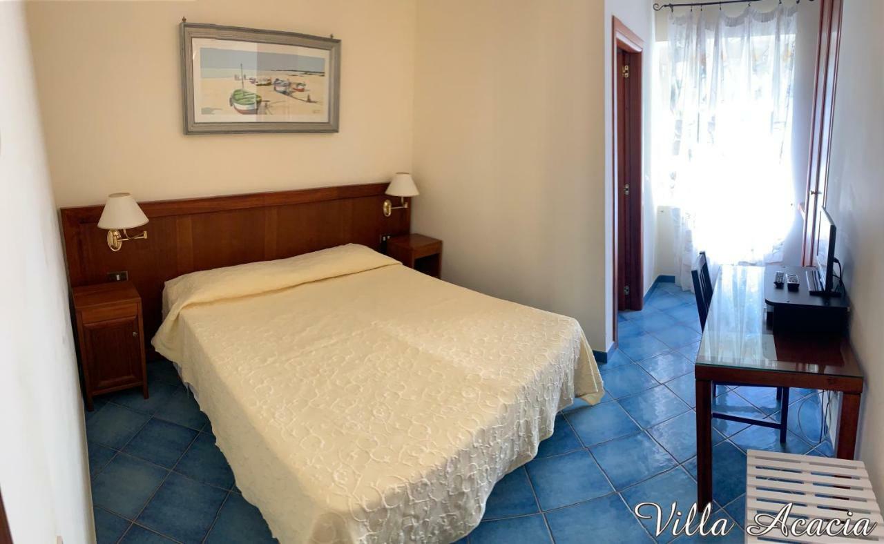 Villa Acacia Ponza Exteriör bild